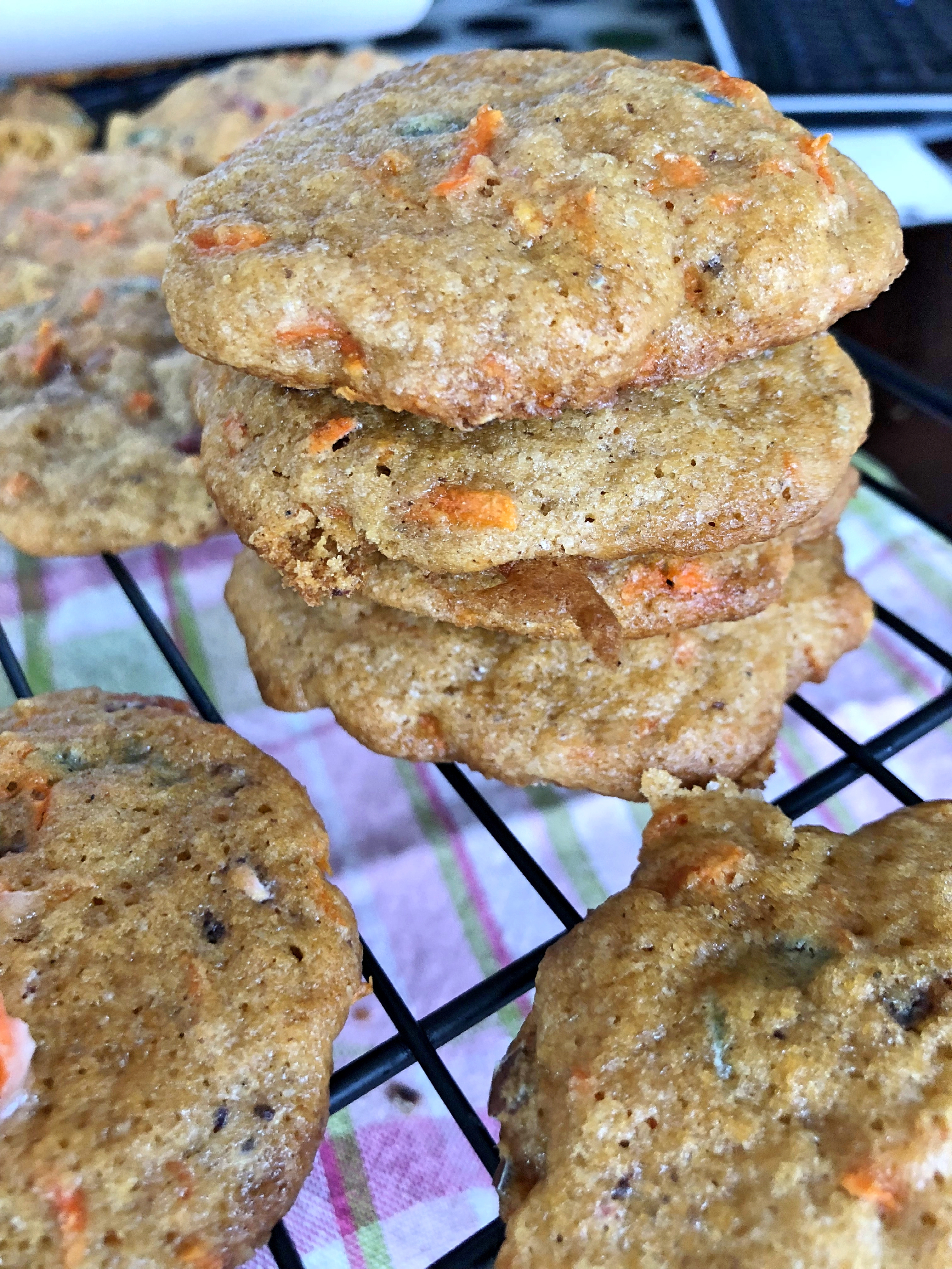 Carrot cake cookies unfrosted