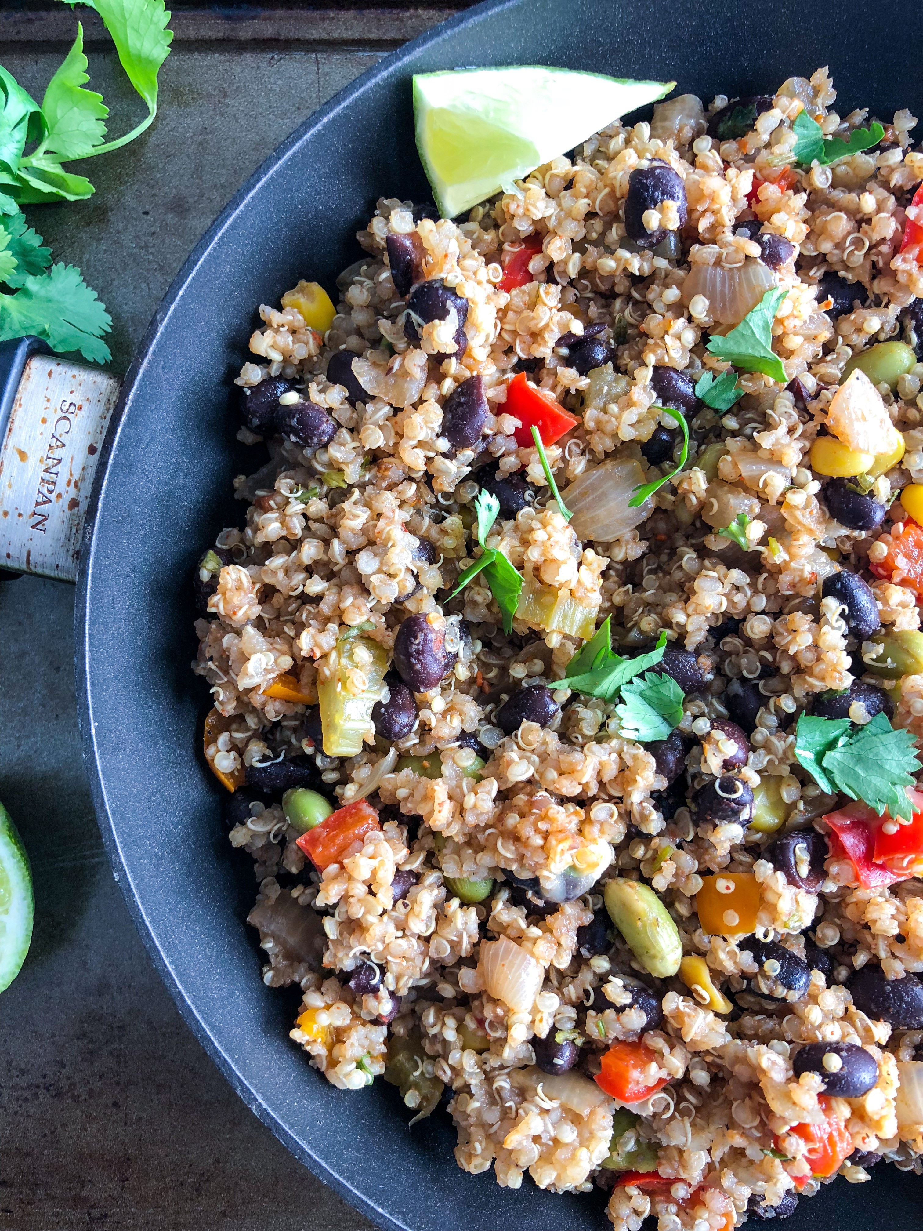 A great weeknigh meal that is perfect for meatless monday - one pot vegan taco skillet
