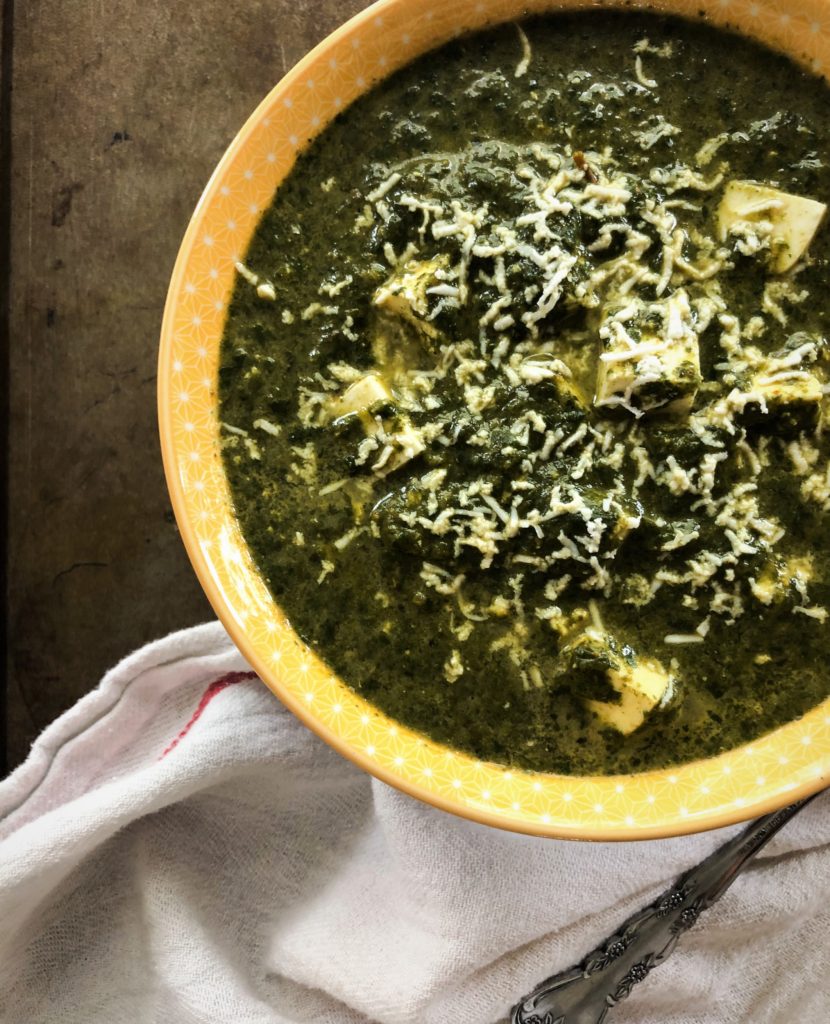Instant Pot Saag Paneer recipe Saag Paneer garnished with grated paneer_FI1 #Instant Pot #Spinach #Easyrecipes #weeknight #indianfood