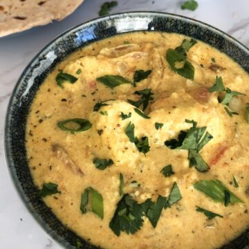 Yumm! Shahi paneer - cubed homemade paneer dunked in a luscious creamy curry sauce