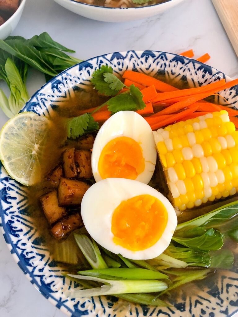 Miso-Ginger-Ramen-with-Crispy-Tofu-_Close-up