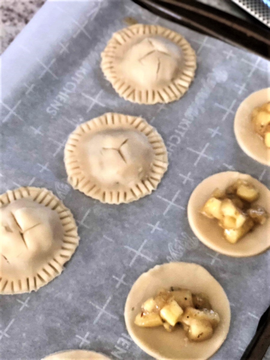 CardamomBourbonAppleHandPies_Assemble3